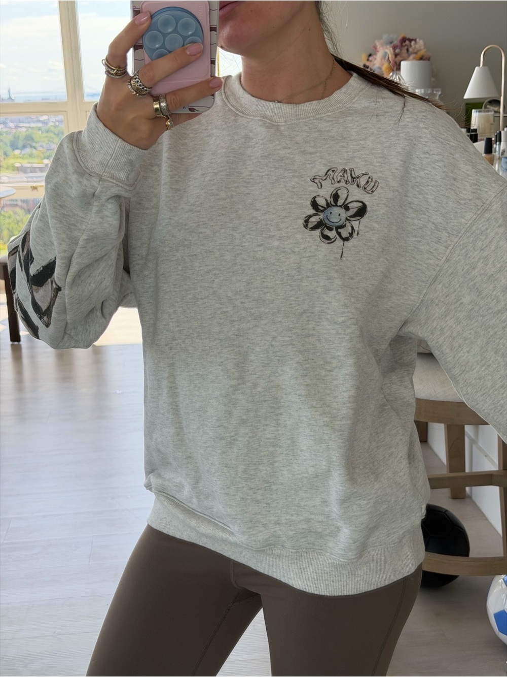 Light Gray Floral Graphic Crewneck Sweatshirt Maku the label